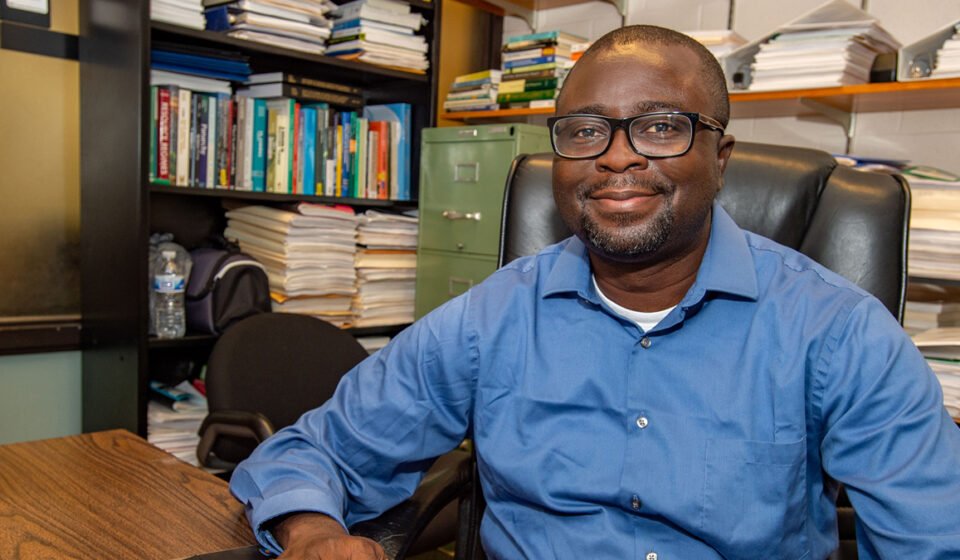 US-based Ghanaian Professor Kofi Akamani Dies in Illinois Ghanaian Professor Kofi Akamani Dies in Illinois