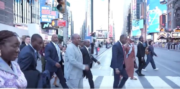 President John Dramani Mahama walking on the streets of New York get reactions
